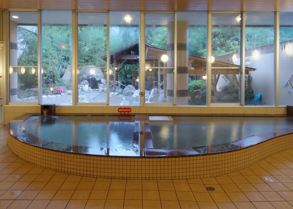 Route Inn Grantia Fukuoka Miyawaka - Wakita Onsen Buitenkant foto