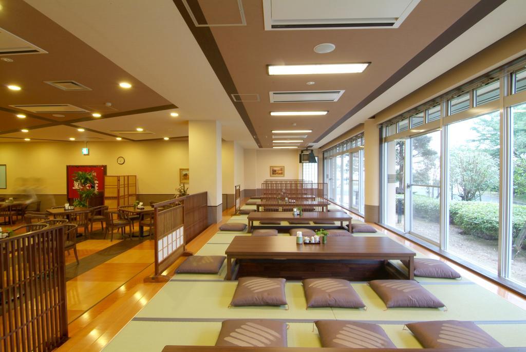 Route Inn Grantia Fukuoka Miyawaka - Wakita Onsen Buitenkant foto